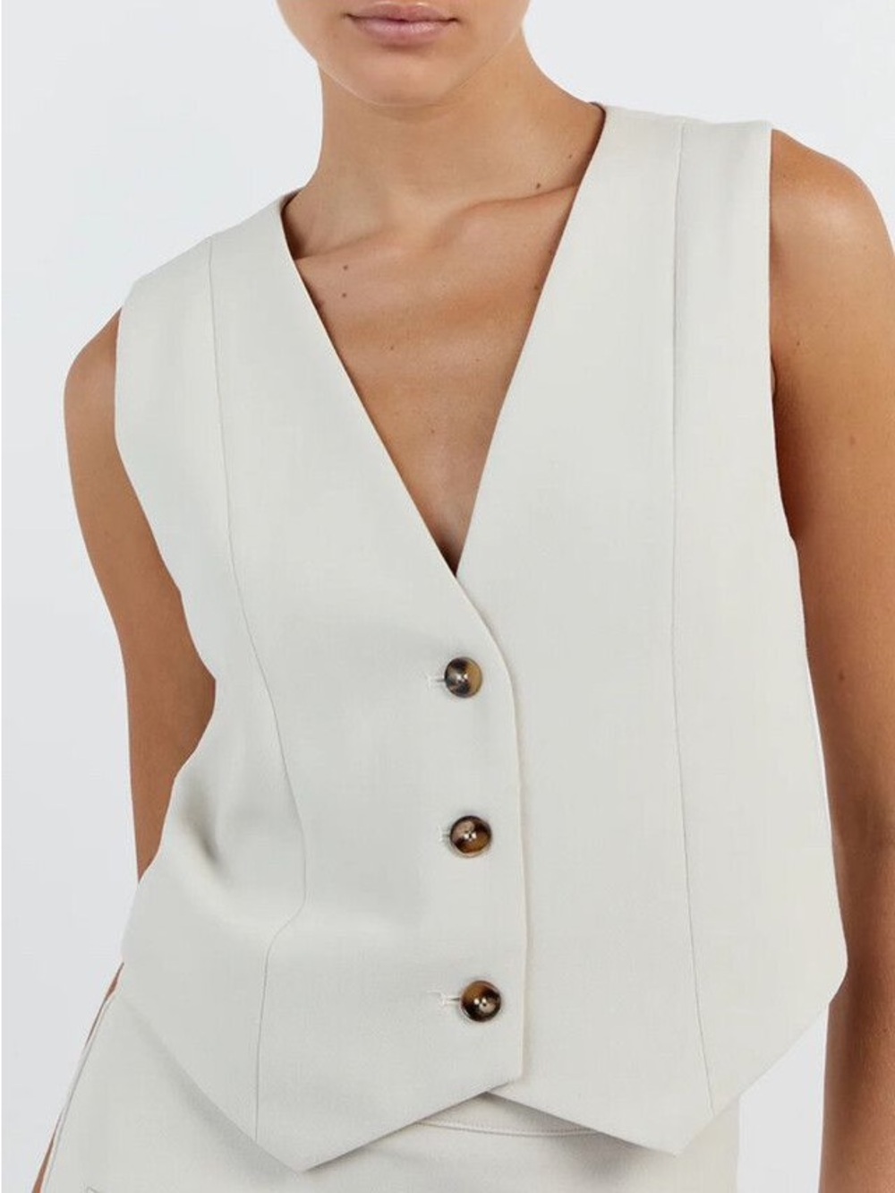 DISSH Light Cream Button Accent Vest